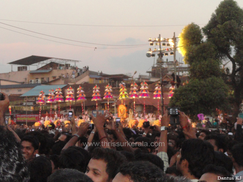 thrissur-pooram-2013-2 (24)